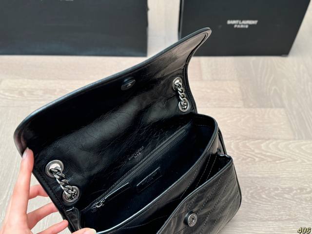 Folding box Ysl Saint Laurent niki diagonal cross bag for free heating, comfortable and comfortable, elegant and casual fashion, versatile size: 26 18 21 14