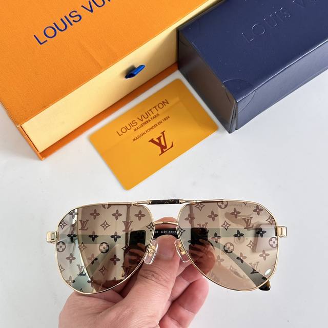 Louis Vuitton * Model: Z1248Size: 61 mouthed 14-145 unisex