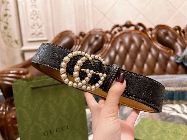 Gucci Gucci official website best-selling item - Genuine specifications, original quality, double-sided imported top layer, customized leather material - High quality, excellent hand feel - Retro gold GG pearl buckle - Specification 3.8Cm width: