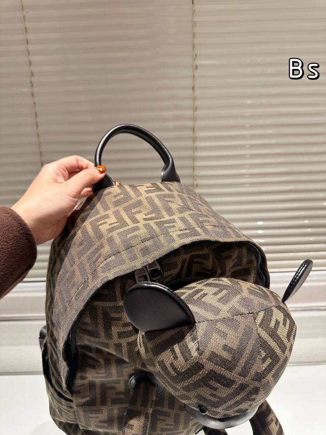 Size 31 40 Fendi Burberry Dior Backpack Bear Material Durable and Wear resistant Design Simple Body Lightweight and Comfortable for Daily Use Black Eternal Edition Cool Top! Fashionable!: