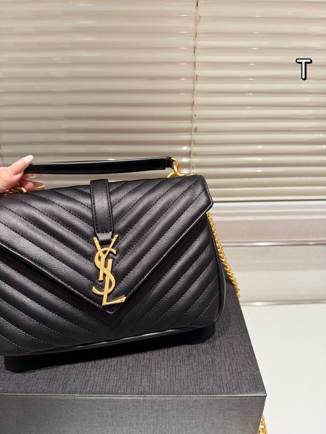 Folding gift box Ysl mailman bag, this year's super hot mailman bag, Saint Laurent flip mailman bag self retention recommendation, Saint Laurent ysl Niki counter new star style, recommended by many bloggers, retains ysl's consistent rock spirit and u