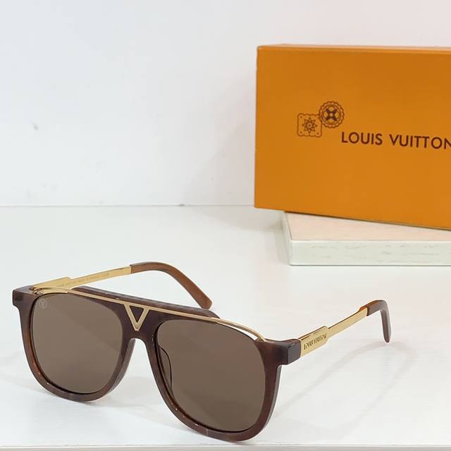 Louis Vuitton * Z0936E Size: 57 Ports 16-145