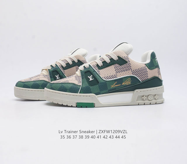 Louis Vuitton Lv's board shoes are fashionable sports shoes with a thick sole that increases the height of the shoes for both men and women. They are comfortable, non slip, and versatile, dominating the entire fashion and entertainment industry. The 