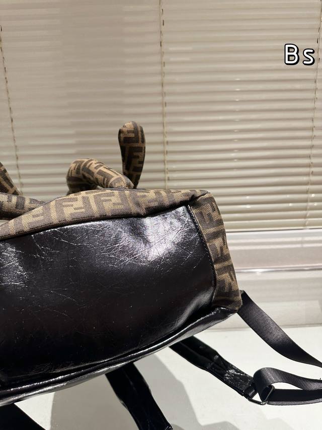 Size 31 40 Fendi Burberry Dior Backpack Bear Material Durable and Wear resistant Design Simple Body Lightweight and Comfortable for Daily Use Black Eternal Edition Cool Top! Fashionable!: