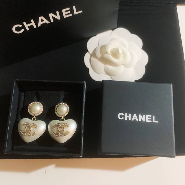 Chanel C-home Love Earnail Same Material 925 Silver Needle