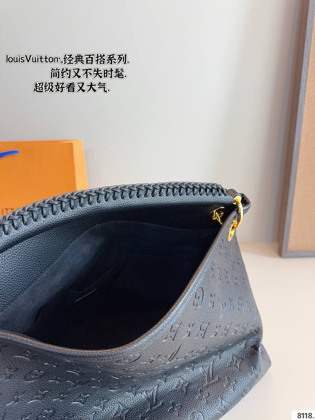 Lv | Louis Vuitton Artsy handbag shopping bag with large capacity design, hand woven handle with simple yet luxurious temperament. The large capacity and three-dimensional triangular lines on the side provide a sense of stability. Arsty has a sharp e