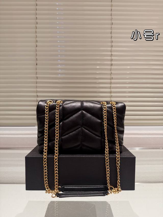 Original Order Small Ysl Saint Laurent Women's Puffer Quilted Sheepskin Full Set Folding Box Packaging This Year's Most Valuable Autumn and Winter Bag YSL Soft and Sticky Cloud Bag Yang Mi YSL Soft and Sticky Cloud Bag Loulou Bag Review: