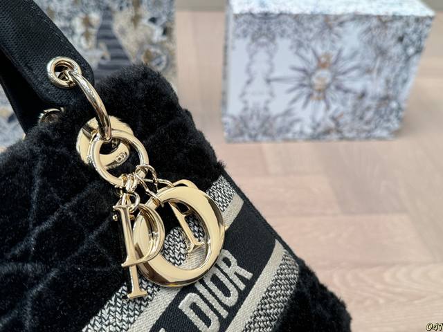 Dior Diana bag, you deserve it