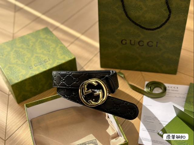 Comes with Gucci belt kit, high-end and elegant, low-key and luxurious, with connotation. It is a must-have item for successful people and is the first choice for personal use