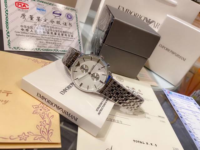 Armani boutique men's wristwatch exudes a gentlemanly style. Adopting the top-notch imported quartz movement for absolute precision in timekeeping, the watch strap is made of top-grade 316 black stainless steel material with mineral super strong mirr