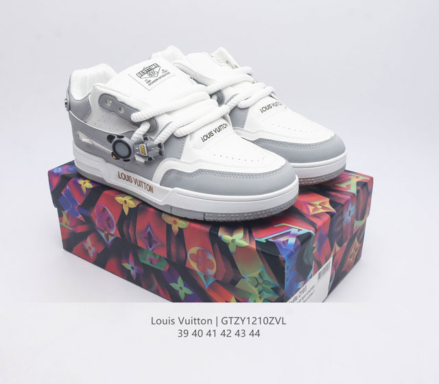 Louis Vuitton deconstruction straps Louis Vuitton Lv board shoes fashion thick sole height increasing sports shoes trendy men's shoes comfortable non slip sole and versatile screen dominating the entire fashion and entertainment industry. The details