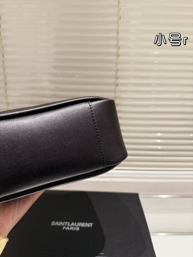 Small original Ysl Saint Laurent shopping bag. I can't help but admire her Ysl Saint Laurent shopping bag. I can't help but admire how beautiful she is. A must-have street item for stylish and trendy women, Ysl Saint Laurent shopping bag with a brand