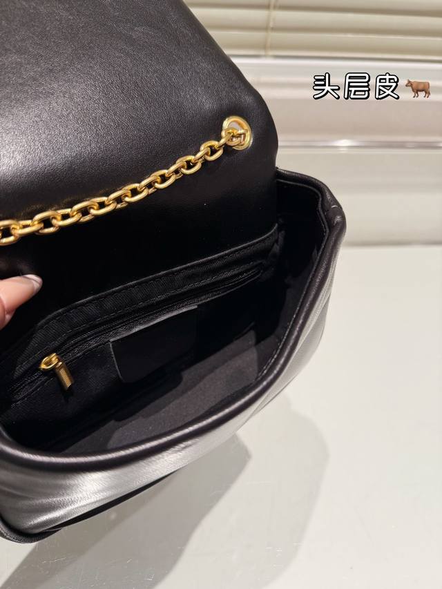 First layer cowhide Ysl chain bag is lazy, casual, and easy to carry, full of surprises for the upper body. Size: 21.15