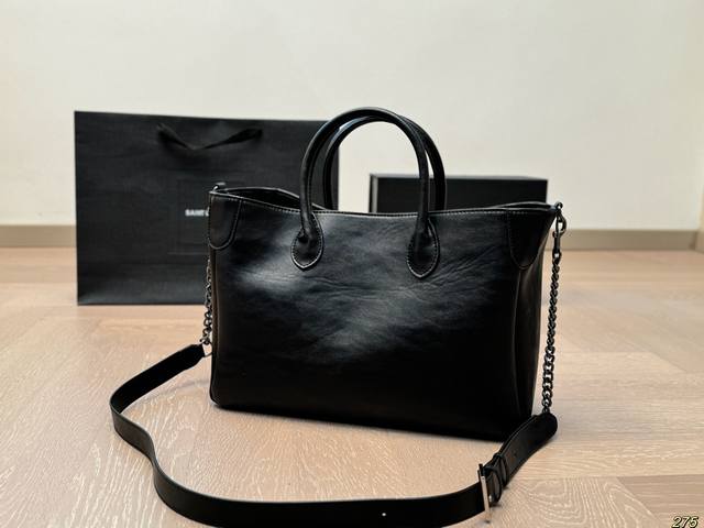 Saint Laurent ysl Tote Bag Simple bag body unlocks fashion charm cool and cute The most beautiful girl in the whole street Size 32 22