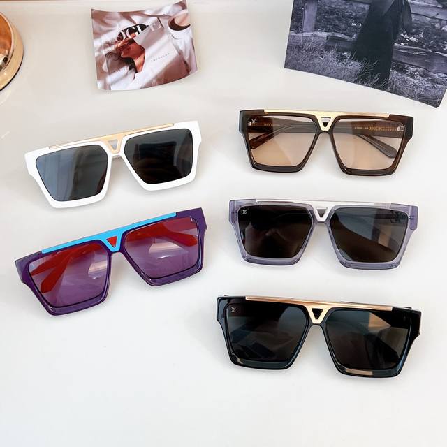 Louis Vuitto* Model：Z1502 Size：61 13-145