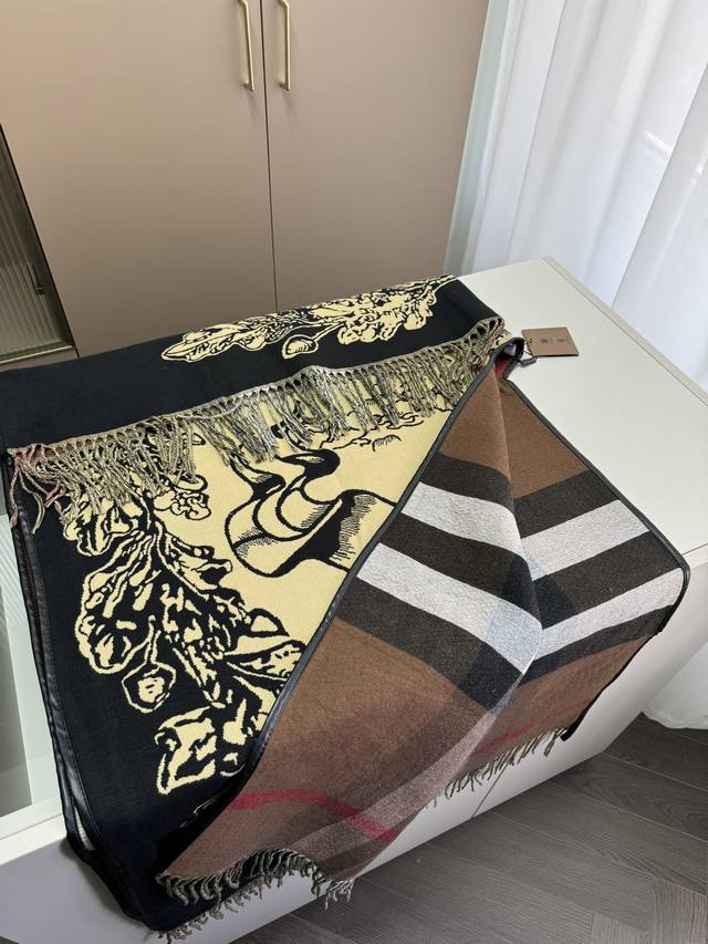 Burberry's popular women's scarf and shawl dual-use model with special craftsmanship and high-end research and development has been stunningly launched and loved by Bai Fumei. It is definitely worth buying a box gift bag