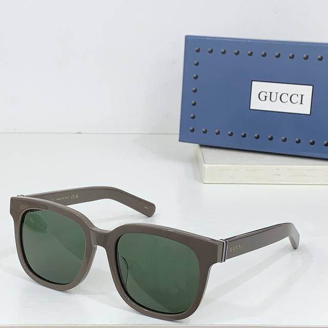 Gucc * Model: Gg1512Sksize: 54 ports 19-145