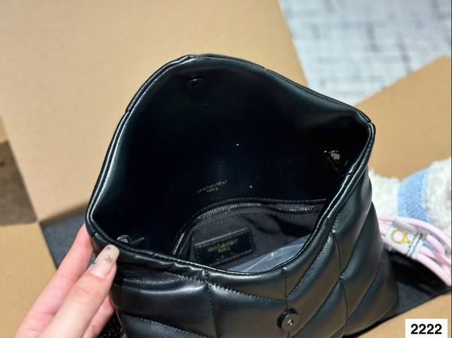 Small pendant 15 Ysl Saint Laurent women's puffer quilted lambskin full set folding box packaging, this year's most worthwhile autumn and winter bag YSL soft and sticky cloud bag Yang Mi YSL soft and sticky cloud bag Loulou bag review
