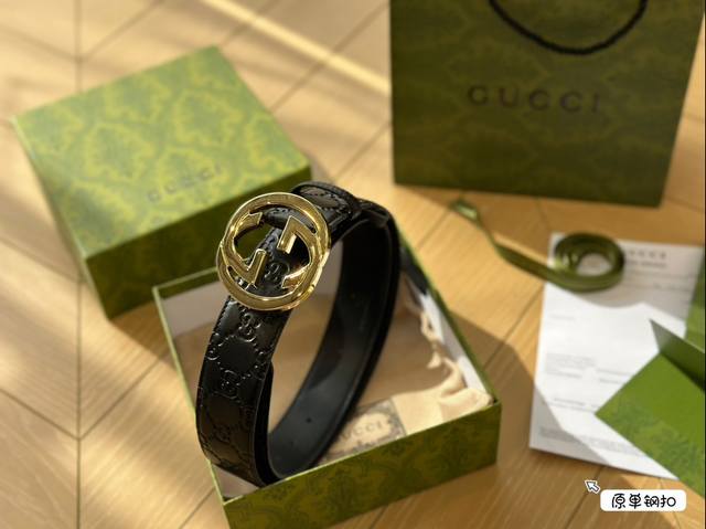 Comes with Gucci belt kit, high-end and elegant, low-key and luxurious, with connotation. It is a must-have item for successful people and is the first choice for personal use