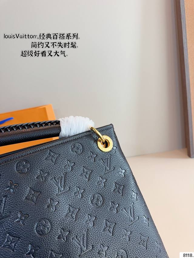 Lv | Louis Vuitton Artsy handbag shopping bag with large capacity design, hand woven handle with simple yet luxurious temperament. The large capacity and three-dimensional triangular lines on the side provide a sense of stability. Arsty has a sharp e
