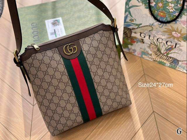 Comes with Gucci messenger bag shoulder strap adjustable length size 24 * 27cm for both men and women: