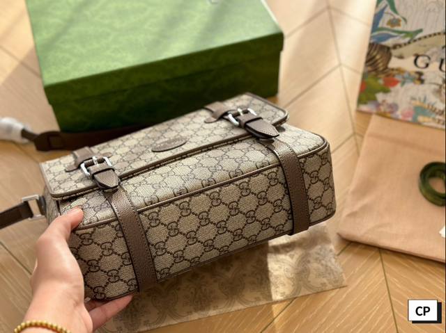 Folding Box Gucci New Postman Bag Retro Trend Male Trendy Female Essential Item Large Capacity Size 28cm: