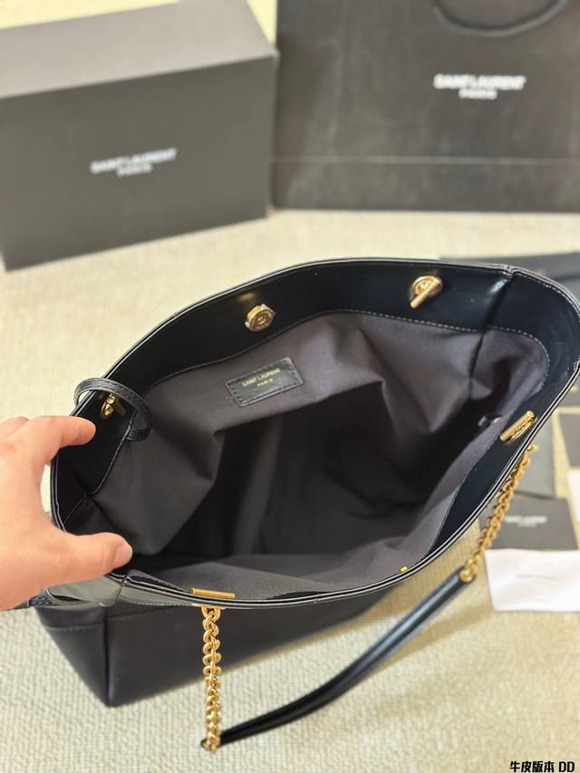 The leather Ysl 24 new Jamie 4.3 Pochon style is very popular, with high-end black and gold color matching, fashionable bag shape, sufficient capacity, and versatile fit. The sturdy bag has a slender upper body and a lazy feeling! Bag