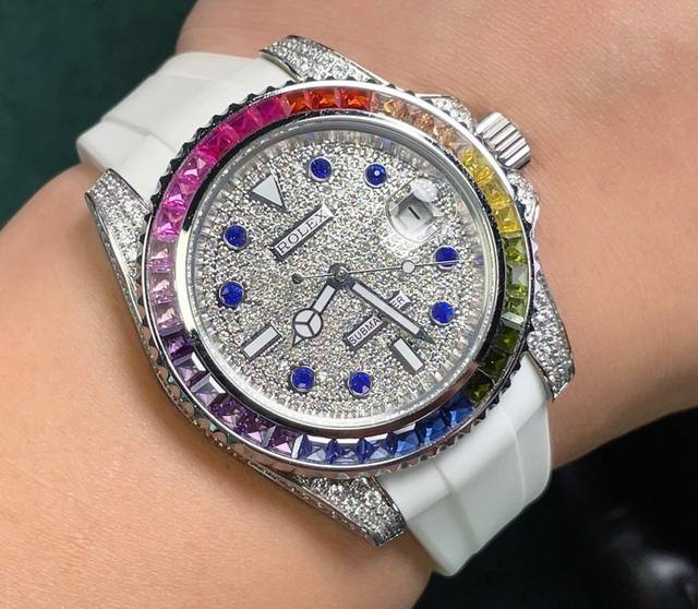 Rolex is a top tier toy drug. If you don't like street watch water ghosts, he is definitely your kindred spirit. Using Rolex's most classic underwater series, the Water Ghost, as the prototype, after a secondary modification of the rim, and then inla