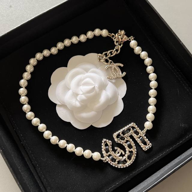 Chanel C-Home Leather 5-Character Pearl Necklace Same Material
