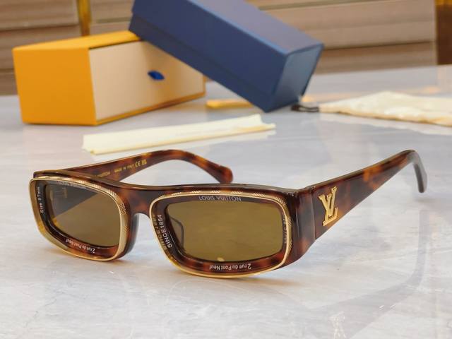 Louis Vuitton New Sunglasses, Model: Z2388E, Size: 57 Port 24-145