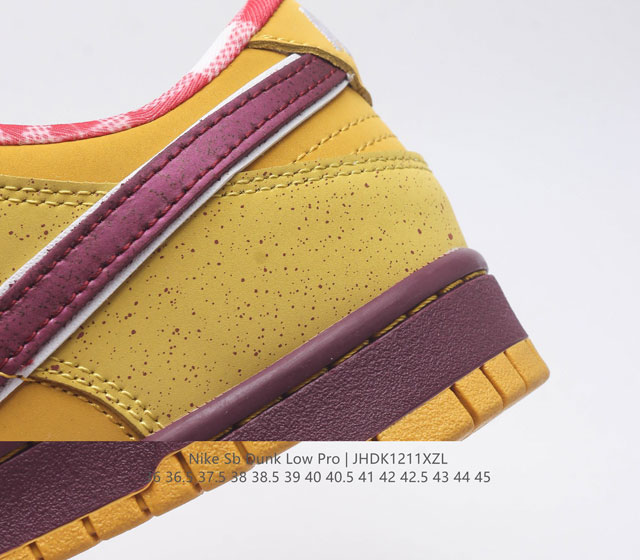 The authentic Nike Sb Dunk Low Pro men's and women's skateboarding shoes are classic retro sneakers with a low cut design that creates a classic Dunk style insole. The heel is equipped with a Zoom Air cushion