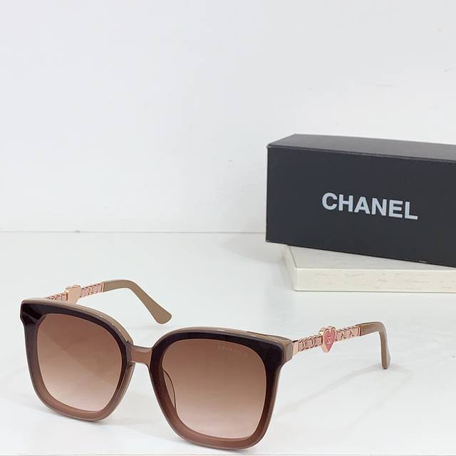 Chanel * Model: A95076 Size: 54 Ports 21-142