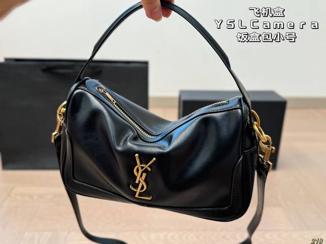 The design of the airplane box Saint Laurent Ysl CameraSupplebag lunch box bag is full of design sense, and the hammock shape is really beautiful! Recommended to everyone