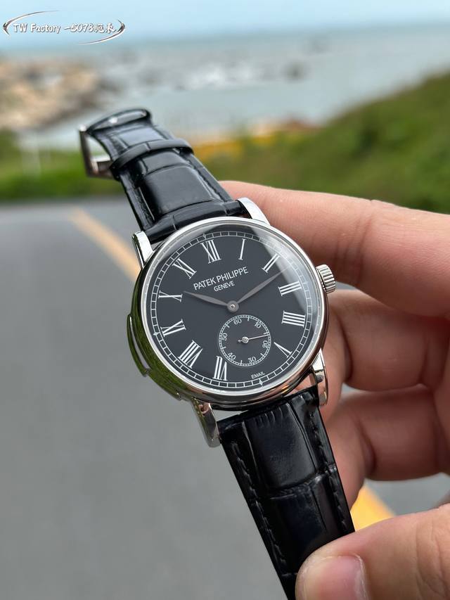 White shell gold shell Tw Factory Patek Philippe Pp super complex function timepiece series 5078 watch! Strong recommendation! Details upgraded as follows: Size 40mm, thickness 5mm ① Genuine mold opening, case polishing: