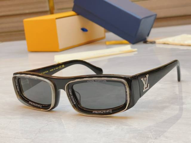 Louis Vuitton New Sunglasses, Model: Z2388E, Size: 57 Port 24-145