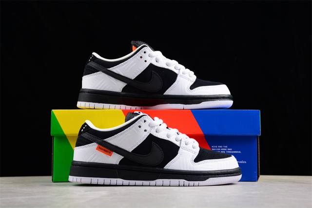 Sexually priced version of Tightbooth X Nk Sb Dunk co branded reverse panda Sb low top casual sports skateboard board shoes Fd2629-100 size 36 36.5 37.5 38