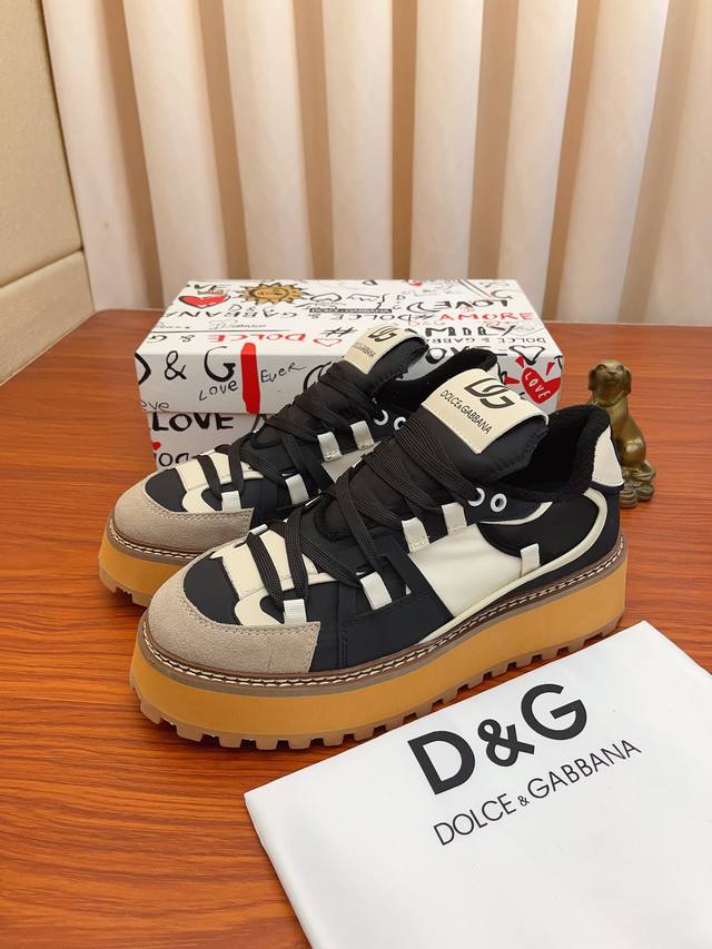 Actual price: Dolce&Gabbana DG original imported top layer cowhide and sheepskin lining, lightweight, comfortable, versatile on the upper foot, original special supply outsole highly favored by trendy men, welcome to compare exquisite and luxurious q
