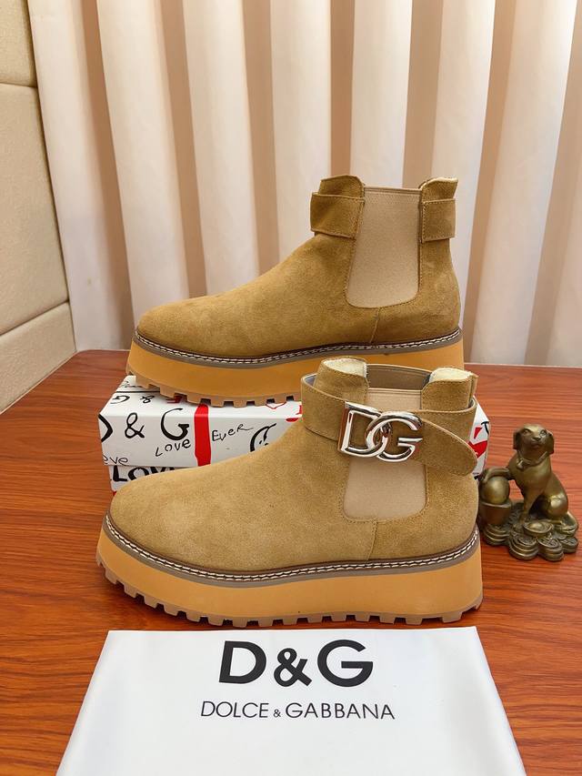 Actual price: Dolce&Gabbana DG original imported top layer cowhide and sheepskin lining, lightweight, comfortable, versatile on the upper foot, original special supply outsole highly favored by trendy men, welcome to compare exquisite and luxurious q