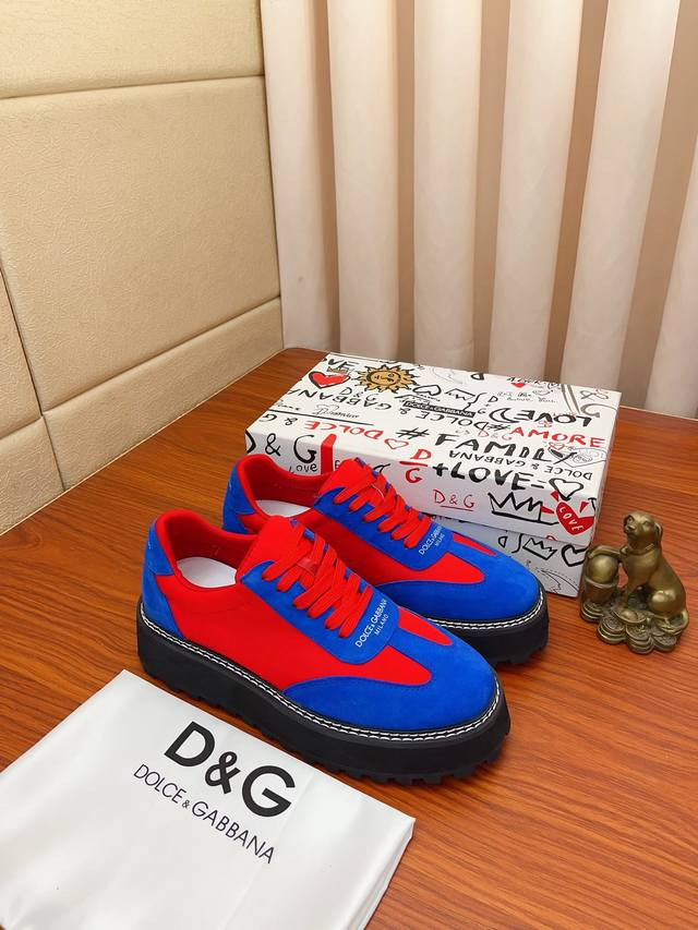 Actual price: Dolce&Gabbana DG original imported top layer cowhide and sheepskin lining, lightweight, comfortable, versatile on the feet, original special supply outsole highly favored by trendy men, welcome to compare exquisite and luxurious quality