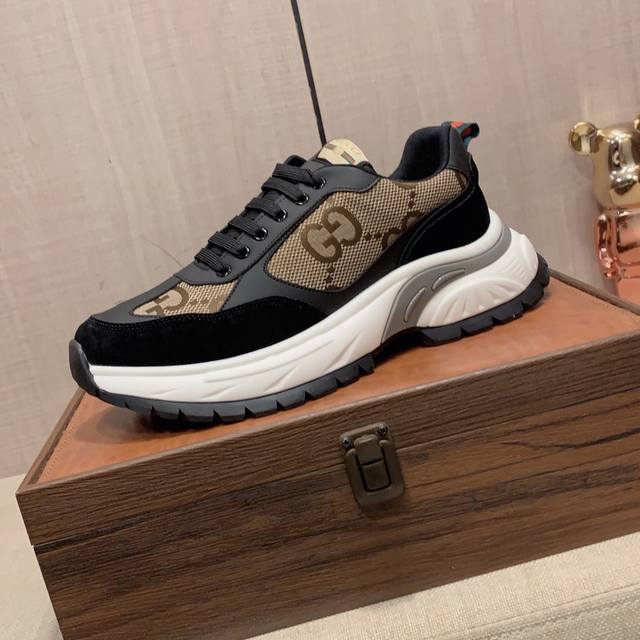 New: Factory Price: Gucci * Latest Explosive Leather Shoes and Boots, Top Brand Luxury~Purchasing, Top Quality~Quality. The shoe upper is made of imported breathable cowhide with breathable sheepskin material, and the foot pads are finely crafted. Or