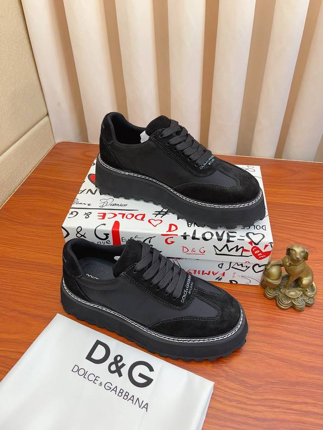 Actual price: Dolce&Gabbana DG original imported top layer cowhide and sheepskin lining, lightweight, comfortable, versatile on the feet, original special supply outsole highly favored by trendy men, welcome to compare exquisite and luxurious quality