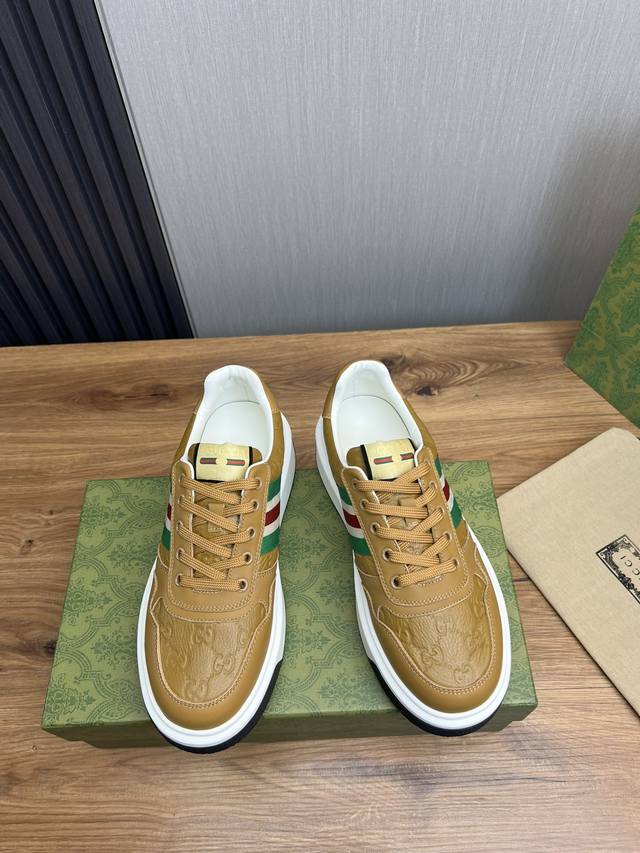 Factory price Gucci high-end quality original single shoe upper: Napa calf leather, lychee grain calf leather, computer embroidery brand totem interior: water dyed cowhide outsole: ultra light TPU rubber; Two tone molded outsole with ultra-high quali