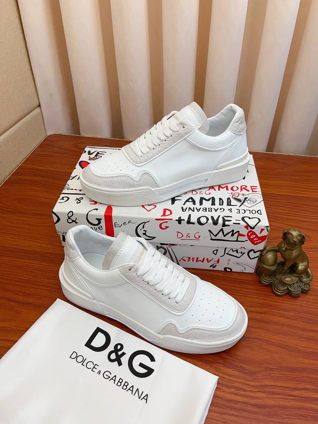 Actual price: Dolce&Gabbana DG original imported top layer cowhide and sheepskin lining, lightweight, comfortable, versatile on the upper foot, original special supply outsole highly favored by trendy men, welcome to compare exquisite and luxurious q