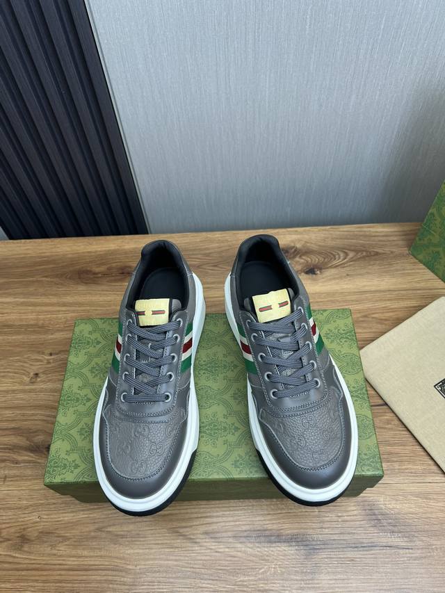 Factory price Gucci high-end quality original single shoe upper: Napa calf leather, lychee grain calf leather, computer embroidery brand totem interior: water dyed cowhide outsole: ultra light TPU rubber; Two tone molded outsole with ultra-high quali