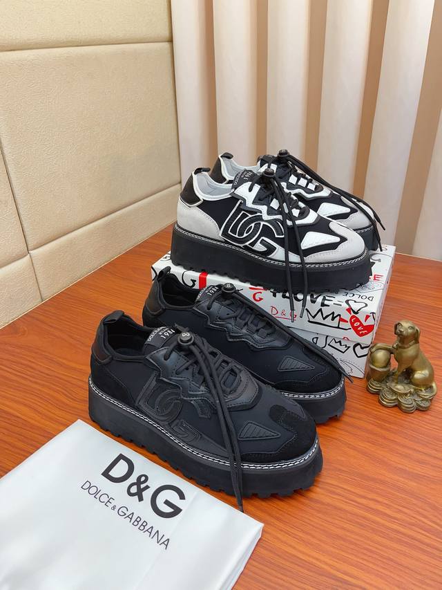 Actual price: Dolce&Gabbana DG original imported top layer cowhide and sheepskin lining, lightweight, comfortable, versatile on the feet, original special supply outsole highly favored by trendy men, welcome to compare exquisite and luxurious quality