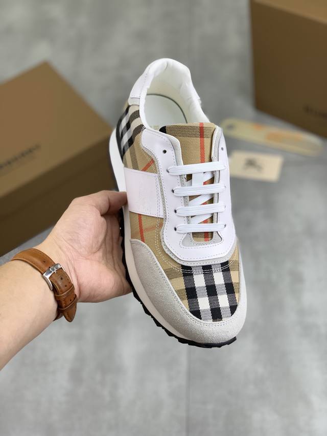 Factory price Knight Burberry sports men's shoes new casual low top men's shoes, new autumn and winter season design, perfect workmanship, set foot lazy style to create cabinet quality, shoe upper: fashionable and exquisite Burberry floral fabric wit