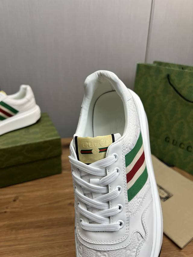 Factory price Gucci high-end quality original single shoe upper: Napa calf leather, lychee grain calf leather, computer embroidery brand totem interior: water dyed cowhide outsole: ultra light TPU rubber; Two tone molded outsole with ultra-high quali
