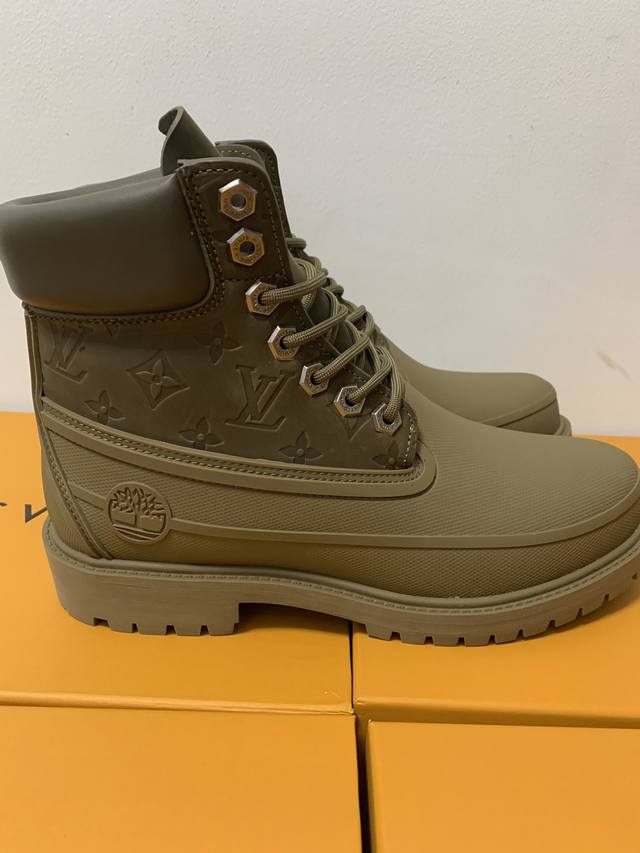 L Family Collaboration P: Couple Size: Women's 35-40 Men's 39-44 45 Customized Timberland Collaboration Via Instagram Lv Early Autumn Timberland Big Yellow Boots